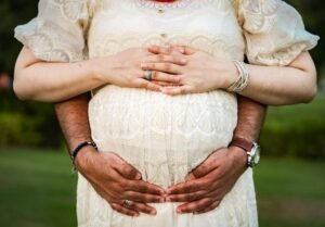 First Signs of Pregnancy: A Complete Guide to Early Symptoms